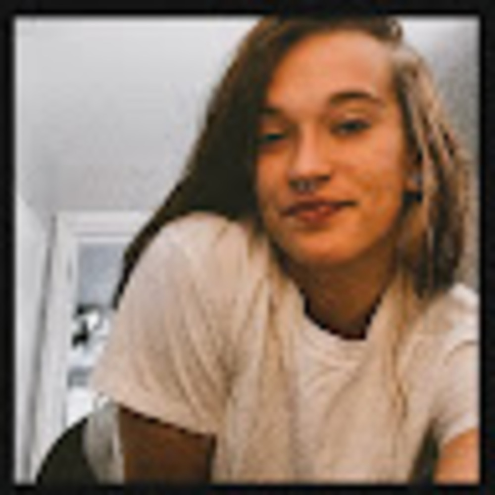 Meet your Posher, Brooke - Picture 1 of 1